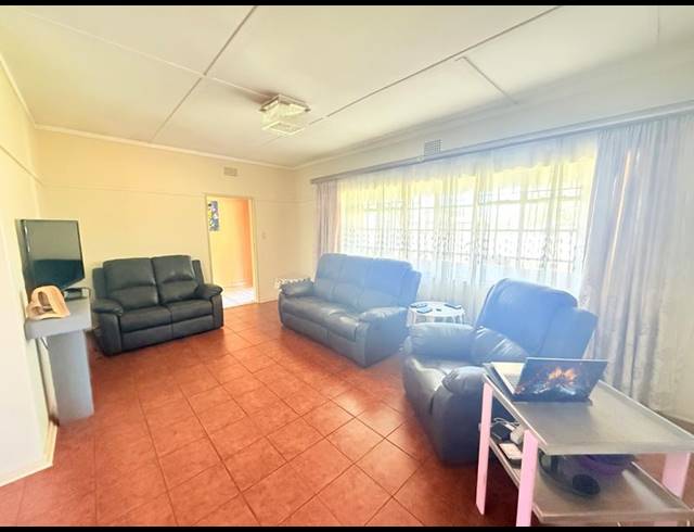 3 BEDROOM HOUSE FOR SALE IN VANDERBIJLPARK SW 1